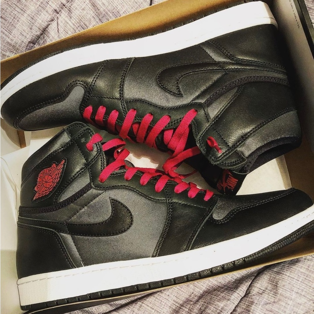 Jordan 1 OG “Black Satin”